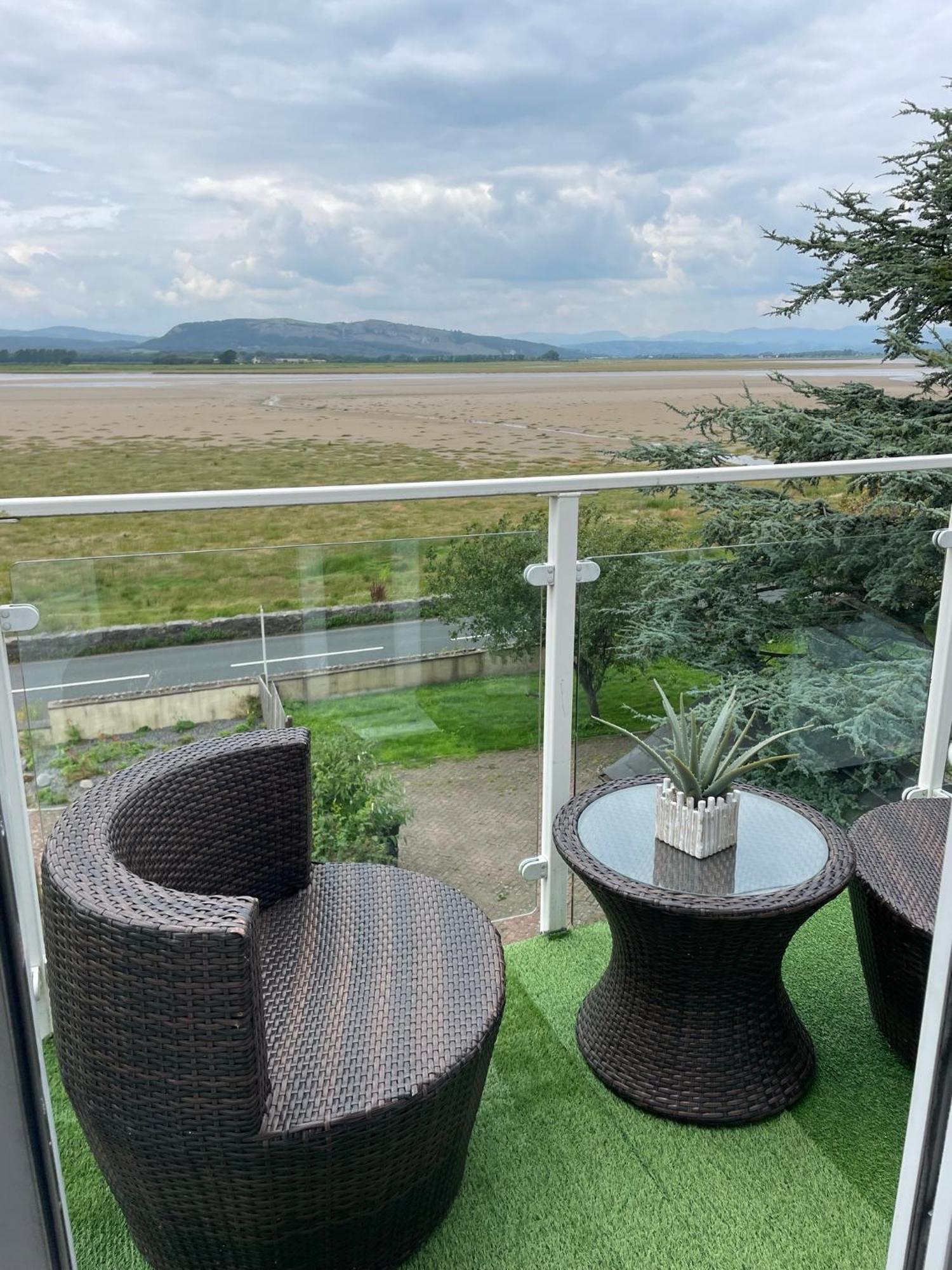 Watersedge Retreat, Views, Sunsets, Dogs Welcome Sandside  Экстерьер фото